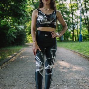 Set – čierno – biely dym